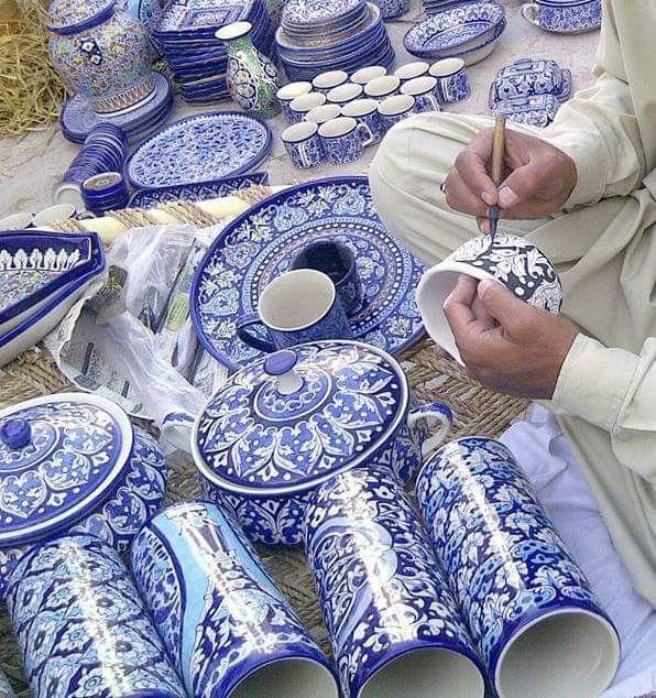 A tradition painted by hand.
